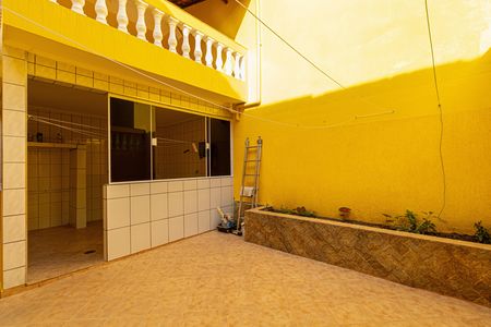 Casa para alugar com 241m², 3 quartos e 4 vagas Casa para alugar com 241m², 3 quartos e 4 vagasQuintal