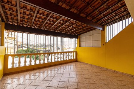 Casa para alugar com 241m², 3 quartos e 4 vagas Casa para alugar com 241m², 3 quartos e 4 vagasVaranda Suíte