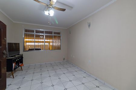 Casa para alugar com 241m², 3 quartos e 4 vagas Casa para alugar com 241m², 3 quartos e 4 vagasSala