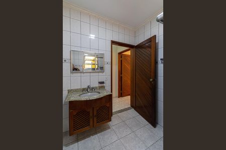 Casa para alugar com 241m², 3 quartos e 4 vagas Casa para alugar com 241m², 3 quartos e 4 vagasBanheiro