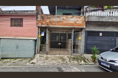 Casa à venda com 32m², 1 quarto e sem vaga Casa à venda com 32m², 1 quarto e sem vagaFachada