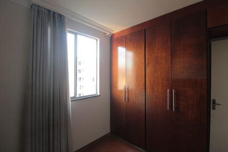 Quarto 1 de apartamento para alugar com 2 quartos, 52m² em Paquetá, Belo Horizonte