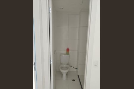 Banheiro de apartamento à venda com 2 quartos, 38m² em Centro, Guarulhos