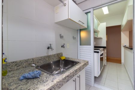 Apartamento à venda com 65m², 2 quartos e 2 vagasCozinha e Área de Serviço