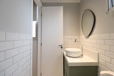 Apartamento à venda com 63m², 3 quartos e 1 vaga Apartamento à venda com 63m², 3 quartos e 1 vagaBanheiro da Suíte