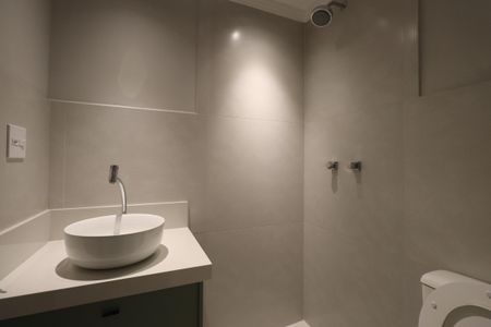 Apartamento à venda com 63m², 3 quartos e 1 vaga Apartamento à venda com 63m², 3 quartos e 1 vagaBanheiro Social