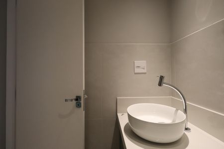 Apartamento à venda com 63m², 3 quartos e 1 vaga Apartamento à venda com 63m², 3 quartos e 1 vagaBanheiro Social