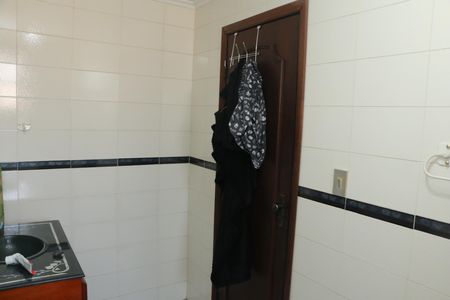 Apartamento para alugar com 178m², 3 quartos e sem vagaBanheiro social