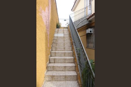 Apartamento para alugar com 178m², 3 quartos e sem vagaEscada