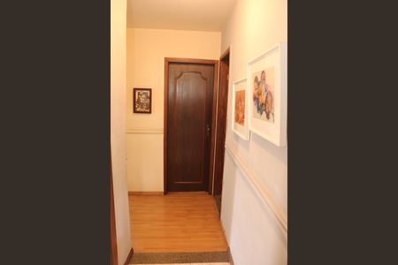 Apartamento para alugar com 178m², 3 quartos e sem vagaCorredor
