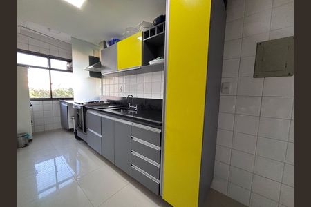 Apartamento para alugar com 81m², 2 quartos e 1 vaga Apartamento para alugar com 81m², 2 quartos e 1 vagaCozinha