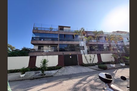 Apartamento para alugar com 81m², 2 quartos e 1 vaga Apartamento para alugar com 81m², 2 quartos e 1 vagaFachada