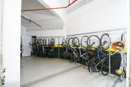 Apartamento para alugar com 85m², 1 quarto e 2 vagas Apartamento para alugar com 85m², 1 quarto e 2 vagasÁrea comum - Bicicletário