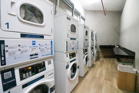 Apartamento para alugar com 85m², 1 quarto e 2 vagas Apartamento para alugar com 85m², 1 quarto e 2 vagasÁrea comum - Lavanderia