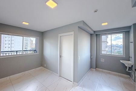 Apartamento para alugar com 38m², 2 quartos e sem vaga Apartamento para alugar com 38m², 2 quartos e sem vagaSala