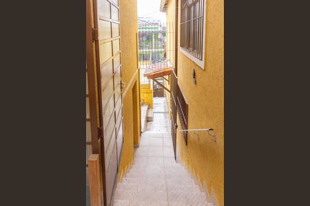 Casa à venda com 231m², 2 quartos e 3 vagasCorredor Entrada Casas