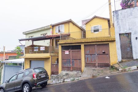 Casa à venda com 231m², 2 quartos e 3 vagasFachada