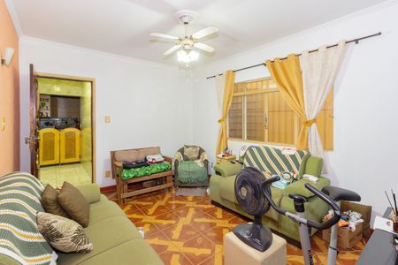 Casa à venda com 231m², 2 quartos e 3 vagasSala