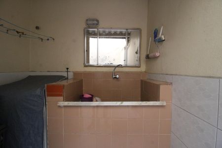 Casa para alugar com 154m², 2 quartos e 1 vagaÁrea de Serviço