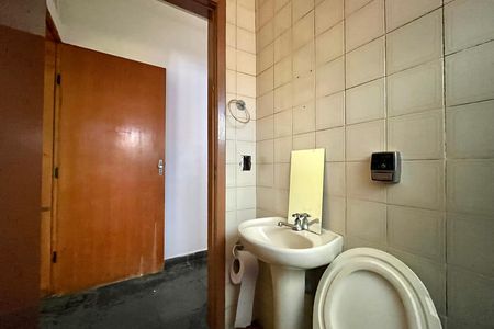 Banheiro Social de casa para alugar com 3 quartos, 201m² em Vila Guarani (zona Sul), São Paulo
