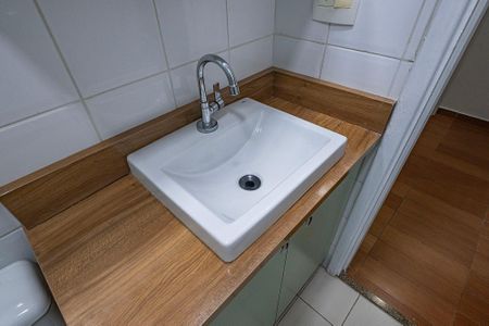 Apartamento para alugar com 74m², 3 quartos e 1 vaga Apartamento para alugar com 74m², 3 quartos e 1 vagaBanheiro