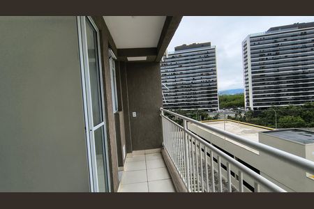 Apartamento para alugar com 51m², 2 quartos e 1 vaga Apartamento para alugar com 51m², 2 quartos e 1 vagaVaranda