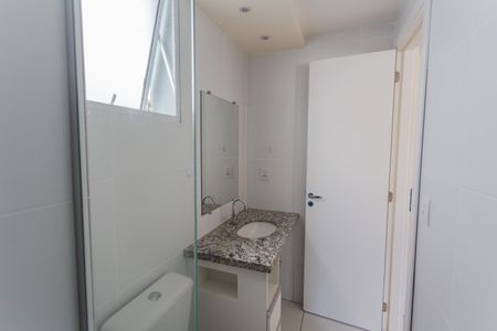 Apartamento à venda com 65m², 2 quartos e 2 vagas Apartamento à venda com 65m², 2 quartos e 2 vagasBanheiro da Suíte