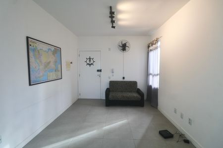 Sala de apartamento para alugar com 2 quartos, 43m² em Parque Enseada, Guarujá