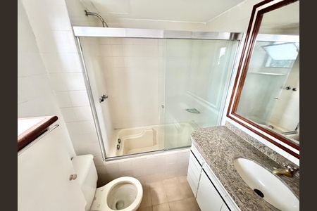 Apartamento à venda com 82m², 3 quartos e 2 vagasBanheiro da Suíte