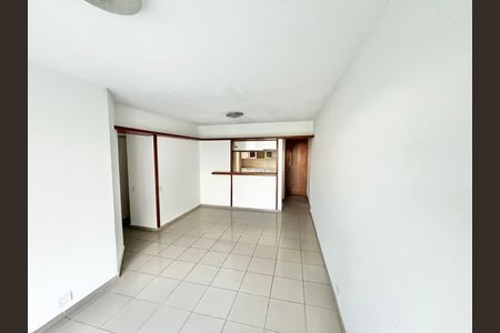 Apartamento à venda com 82m², 3 quartos e 2 vagasSala