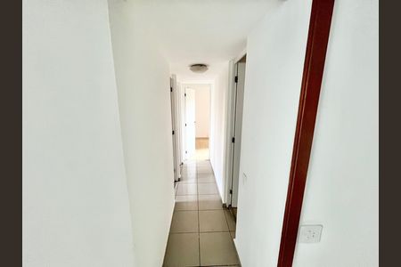 Apartamento à venda com 82m², 3 quartos e 2 vagasCorredor