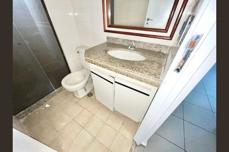 Apartamento à venda com 82m², 3 quartos e 2 vagasBanheiro