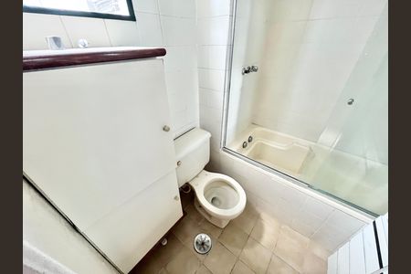 Apartamento à venda com 82m², 3 quartos e 2 vagasBanheiro da Suíte