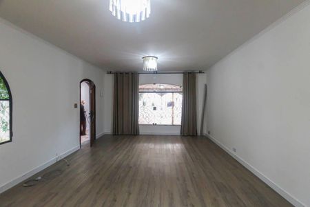 Casa para alugar com 159m², 3 quartos e 2 vagasSala