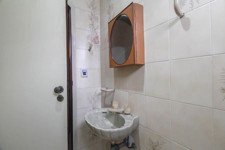 Casa para alugar com 159m², 3 quartos e 2 vagasBanheiro 1