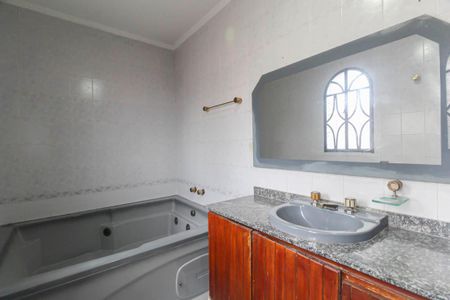 Casa para alugar com 159m², 3 quartos e 2 vagasBanheiro da Suíte