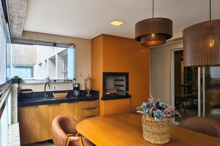 Apartamento para alugar com 117m², 3 quartos e 2 vagas Apartamento para alugar com 117m², 3 quartos e 2 vagasSacada