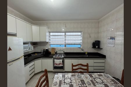 Casa à venda com 218m², 3 quartos e 2 vagas Casa à venda com 218m², 3 quartos e 2 vagasCozinha