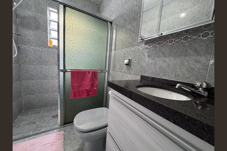 Banheiro 1 de casa à venda com 3 quartos, 218m² em Jardim Roberto, Osasco