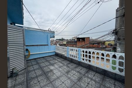 Casa à venda com 218m², 3 quartos e 2 vagas Casa à venda com 218m², 3 quartos e 2 vagasVaranda