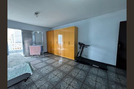 Casa à venda com 218m², 3 quartos e 2 vagas Casa à venda com 218m², 3 quartos e 2 vagasQuarto 3