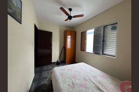 Casa à venda com 218m², 3 quartos e 2 vagas Casa à venda com 218m², 3 quartos e 2 vagasQuarto 2