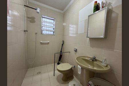 Casa à venda com 218m², 3 quartos e 2 vagas Casa à venda com 218m², 3 quartos e 2 vagasBanheiro 2