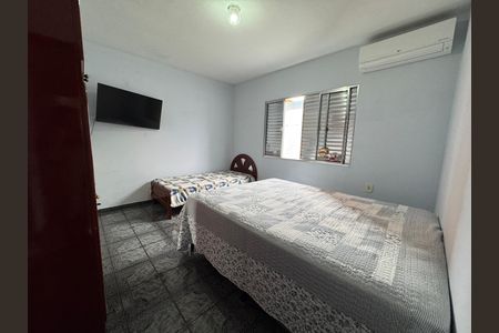 Casa à venda com 218m², 3 quartos e 2 vagas Casa à venda com 218m², 3 quartos e 2 vagasQuarto 1