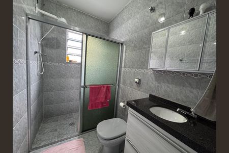 Casa à venda com 218m², 3 quartos e 2 vagas Casa à venda com 218m², 3 quartos e 2 vagasBanheiro 1