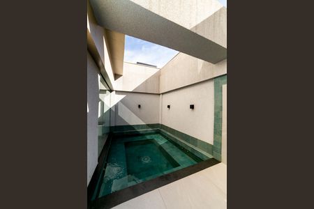 Apartamento à venda com 85m², 2 quartos e 2 vagas Apartamento à venda com 85m², 2 quartos e 2 vagasÁrea comum - Piscina