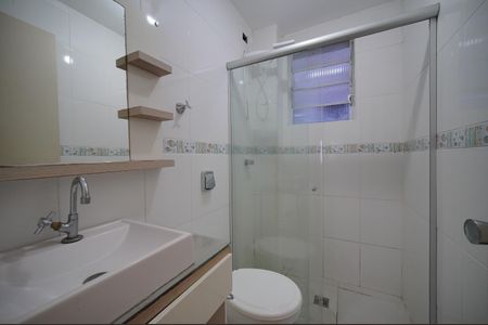 Banheiro de apartamento para alugar com 1 quarto, 37m² em Bom Fim, Porto Alegre
