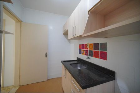 Cozinha de apartamento para alugar com 1 quarto, 37m² em Bom Fim, Porto Alegre