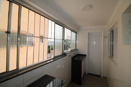 Apartamento para alugar com 75m², 3 quartos e 1 vagaÁrea de Serviço