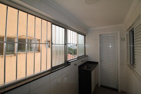 Apartamento para alugar com 75m², 3 quartos e 1 vagaÁrea de Serviço